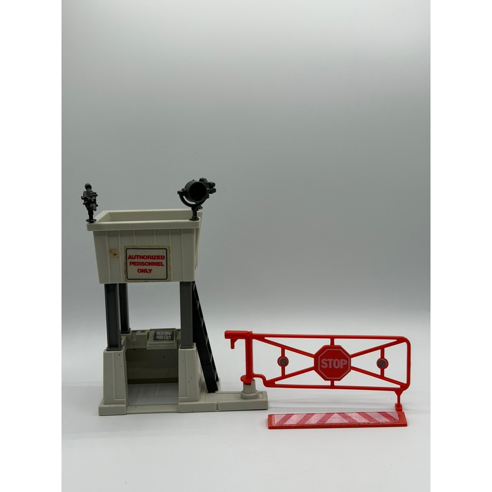 VTG GI Joe Outpost Defender Playset Watchtower Gate 1986 Hasbro Incomplete